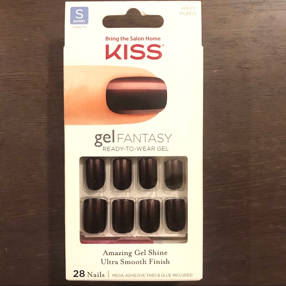 KISS Press-On Nails